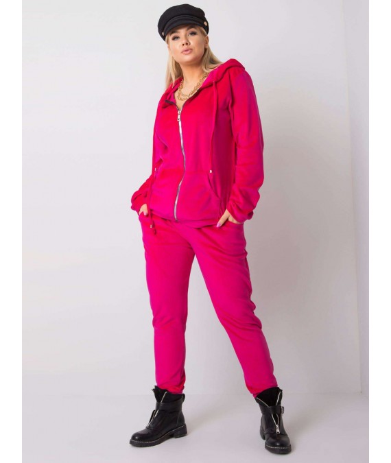 Veliūrinis plus dydžio laisvalaikio kostiumėlis su gobtuvu (rožinės spalvos)